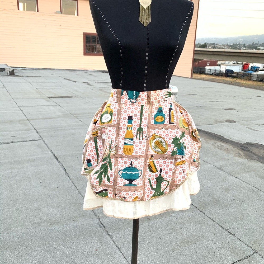 Vintage reversible apron